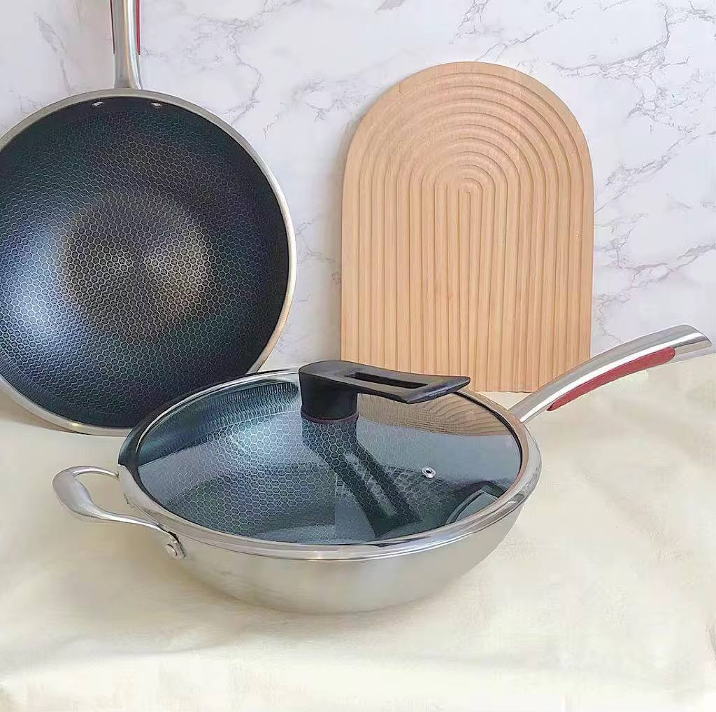 مقلايه ووك بالغطاء